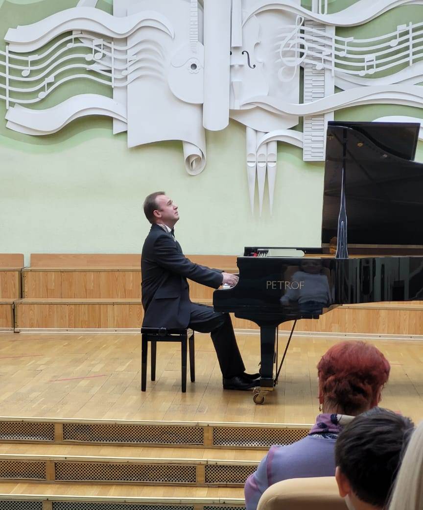 В Большом зале Детской музыкальной школы состоялся концерт «Шедевры фортепианной музыки».