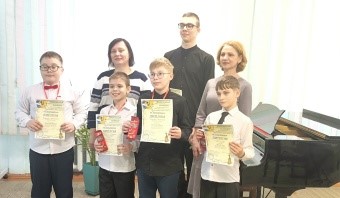 ПЯТЬ ИЗ ПЯТИ I ЗЕЛЕНОГОРСКИЕ СКРИПАЧИ ПОКОРИЛИ «СКЕРЦИНО»